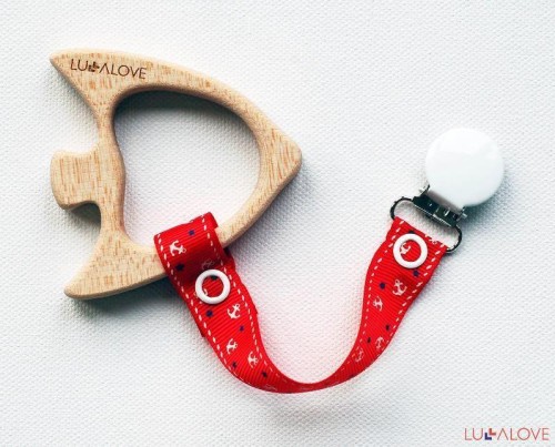 Gryzak drewniany MaMari fish LullaLove.jpg