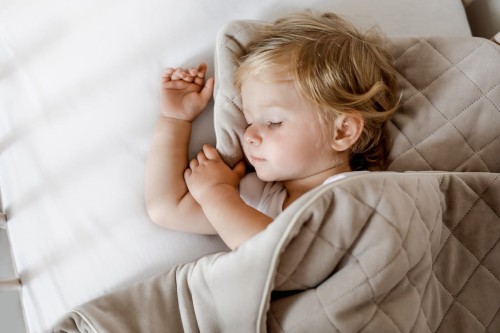 Kocyk welurowy z poduszką Royal Baby Ocean Mint Sleepee 4.jpg