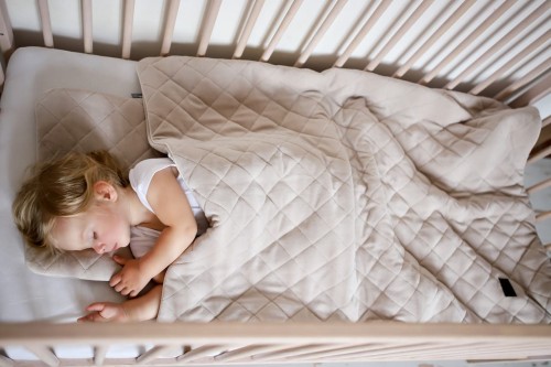 Kocyk welurowy z poduszką Royal Baby Ocean Mint Sleepee 5.jpg
