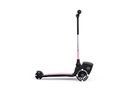 pol_pl_SCOOTANDRIDE-Highwaykick-2-Lifestyle-Hulajnoga-trojkolowa-balansowa-ze-swiecacymi-kolkami-i-odblaskowa-kierownica-2-Reflective-Rose-7864_23.jpg