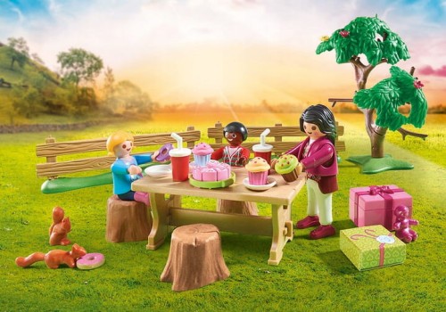 PLAYMOBIL-70997-Urodziny-w-stadninie-kucykow-Bohater-brak.jpg