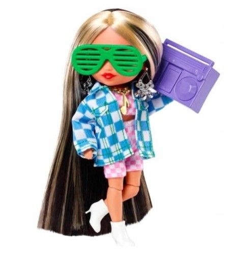 Barbie-Extra-mala-lalka-Kurtka-w-kratke-Seria-Extra.jpg